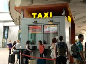 Budapest airport taxi
