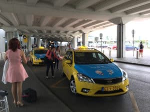 Taxi all'aeroporto di Budapest.