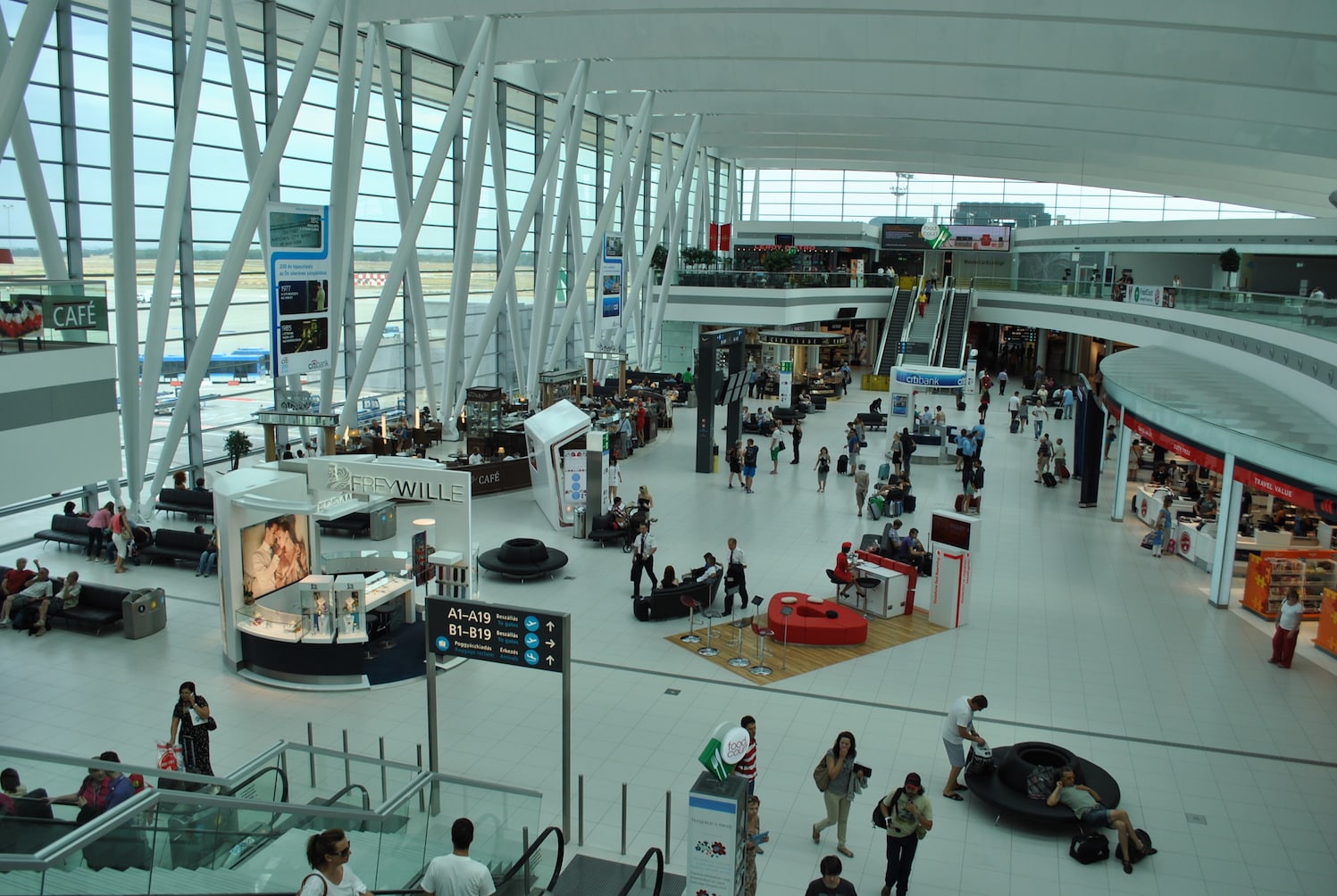 airport budapest