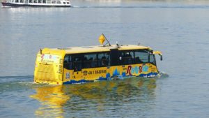 Budapest bus tour riverride
